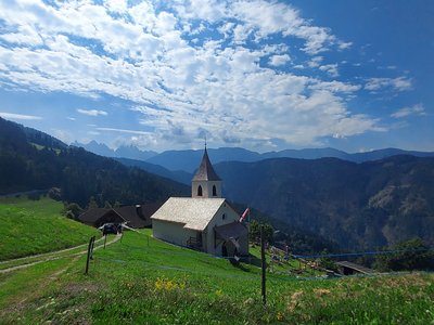 Die Pfarrei Afers Die neu restaurierte Kirche in St. Jakob