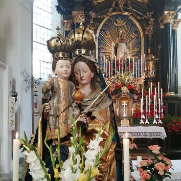 La chiesa parrocchiale di Millan La chiesa parrocchiale di Millan