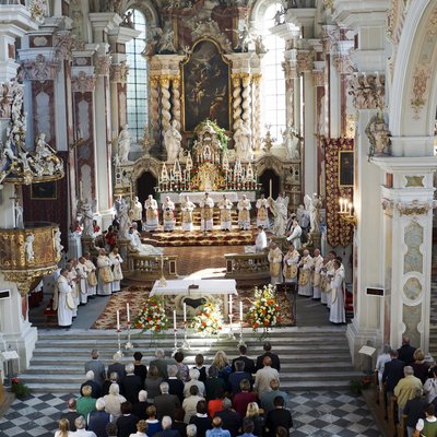 Fiducia, carità, fede Fiducia, carità, fede