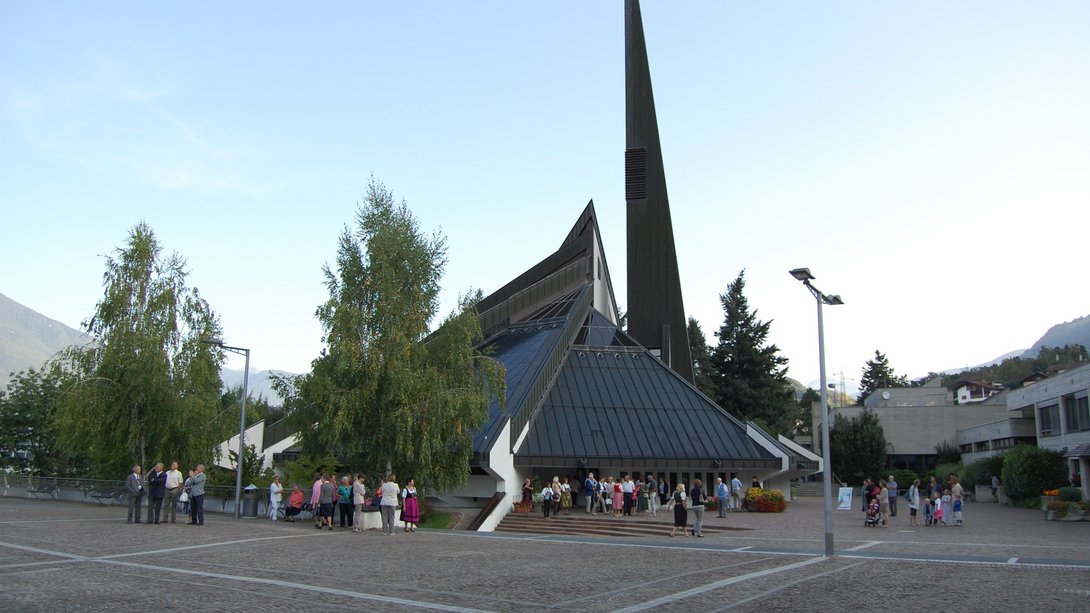 Quelle: Chronikarchiv Milland La chiesa parrocchiale di Millan