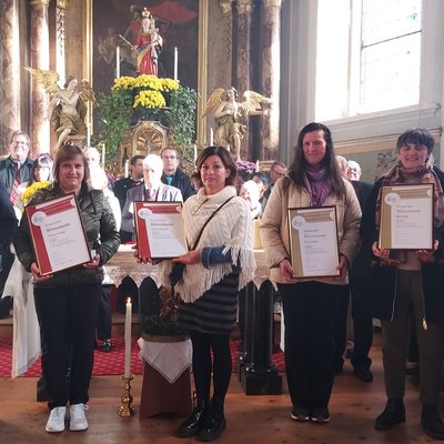 Die Pfarrei Afers Langjährige geehrte Chormitglieder