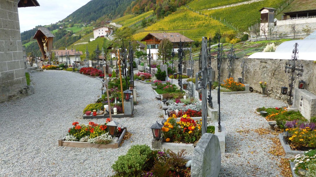 Die Pfarrei Tschötsch Die Pfarrei Tschötsch